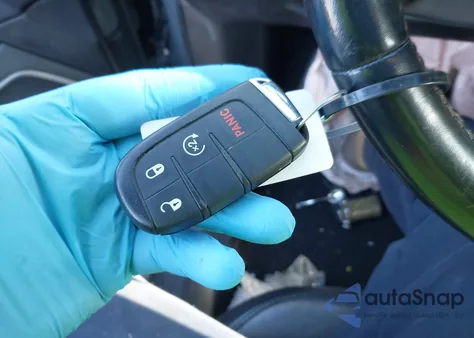 2019 Jeep Compass Limited 4X4 из США, поврежденный, VIN 3C4NJDCB4KT787418